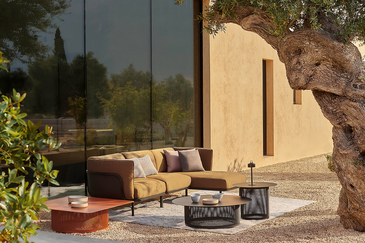 Cominelli Bedizzole Brescia arredo esterni EMU